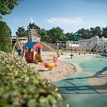 Camping Les Chouans Hotel