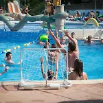 Camping Les Chouans Hotel *