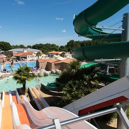 ホテル Camping Les Chouans *