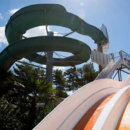 Camping Les Chouans 酒店 圣伊莱尔·德列