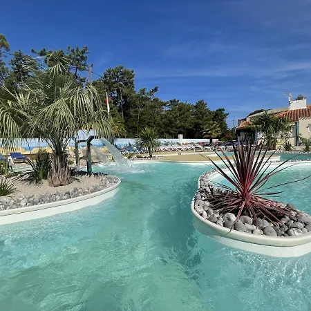 Camping Les Chouans Camping *