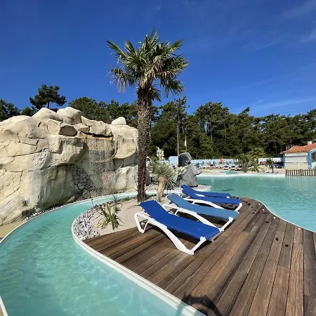 Camping Les Chouans * 圣伊莱尔·德列