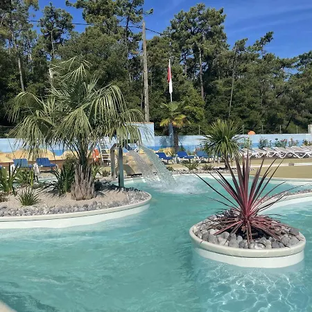 酒店 Camping Les Chouans 圣伊莱尔·德列