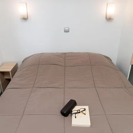 Camping Les Chouans Hotel *