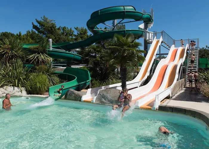 Camping Les Chouans Hotel