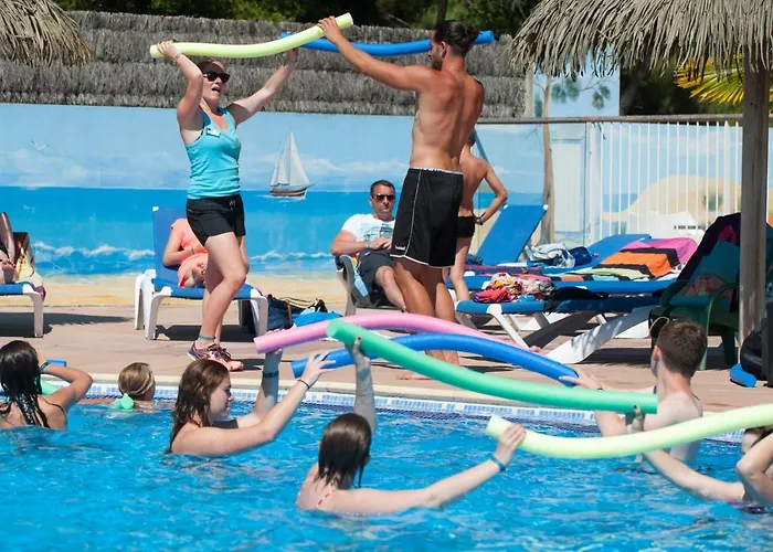 Camping Les Chouans Hotel