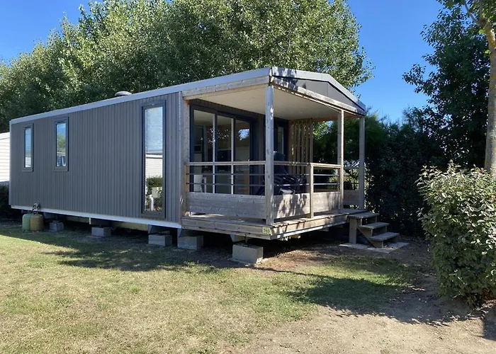 Hotel Camping Les Chouans *