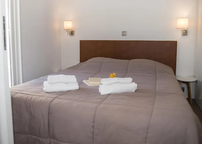 Camping Les Chouans Hotel