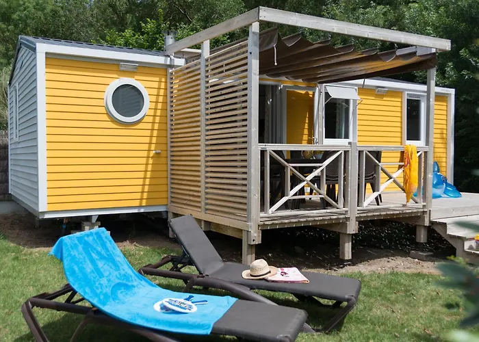 Camping Les Chouans Hotel